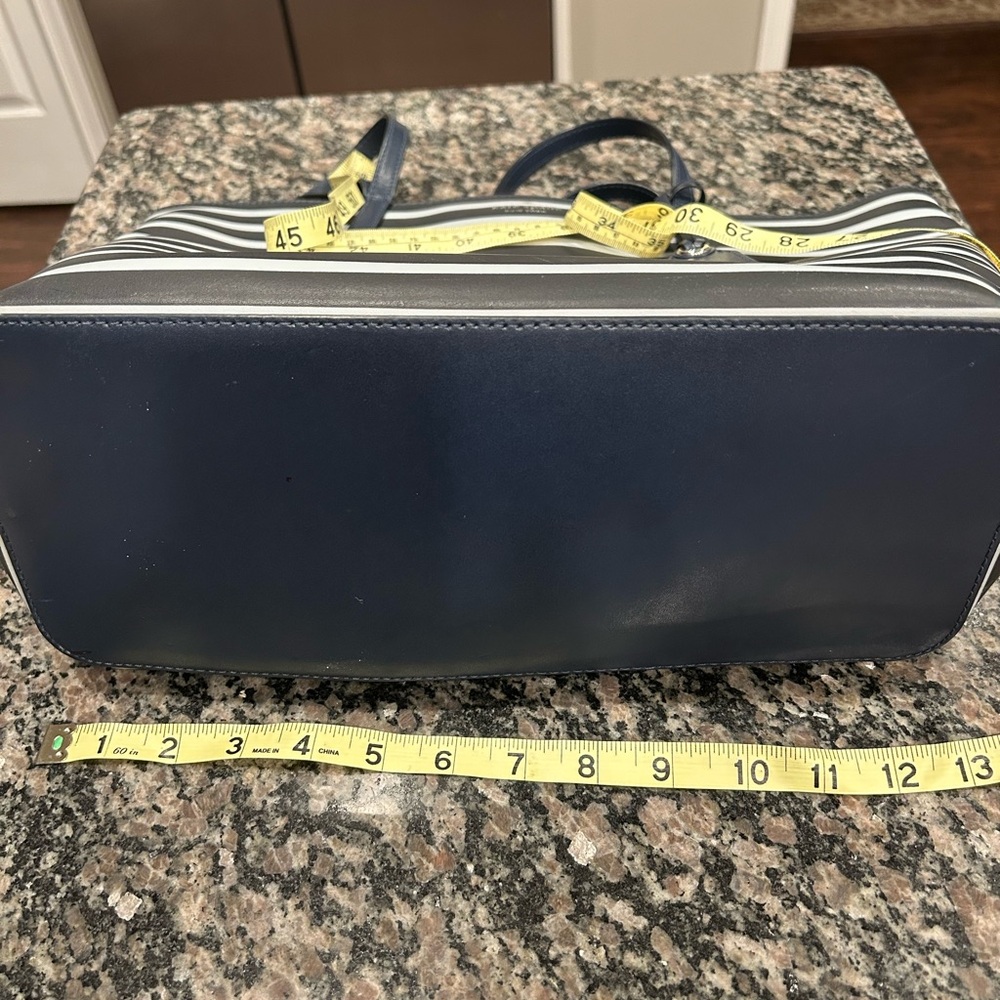 Kate Spade tote - Picture 7 of 10